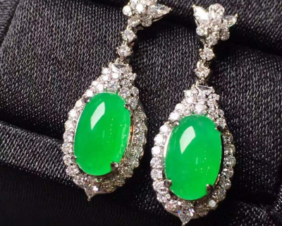 Hai lý do chính của những người thích ngọc phỉ thúy - Natural Jadeite Jade